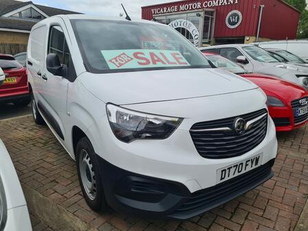 VAUXHALL COMBO 1.5 Turbo D 2300 Dynamic