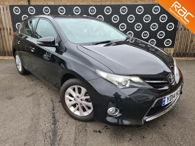 TOYOTA AURIS