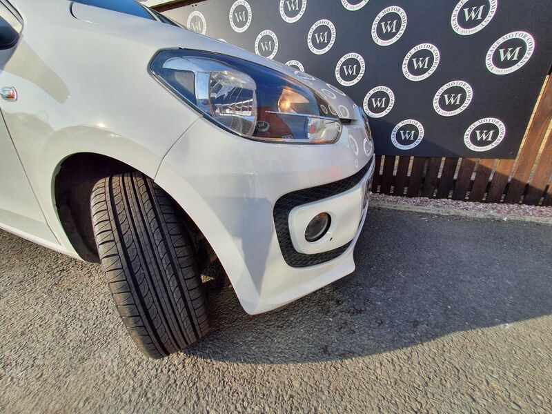 VOLKSWAGEN UP