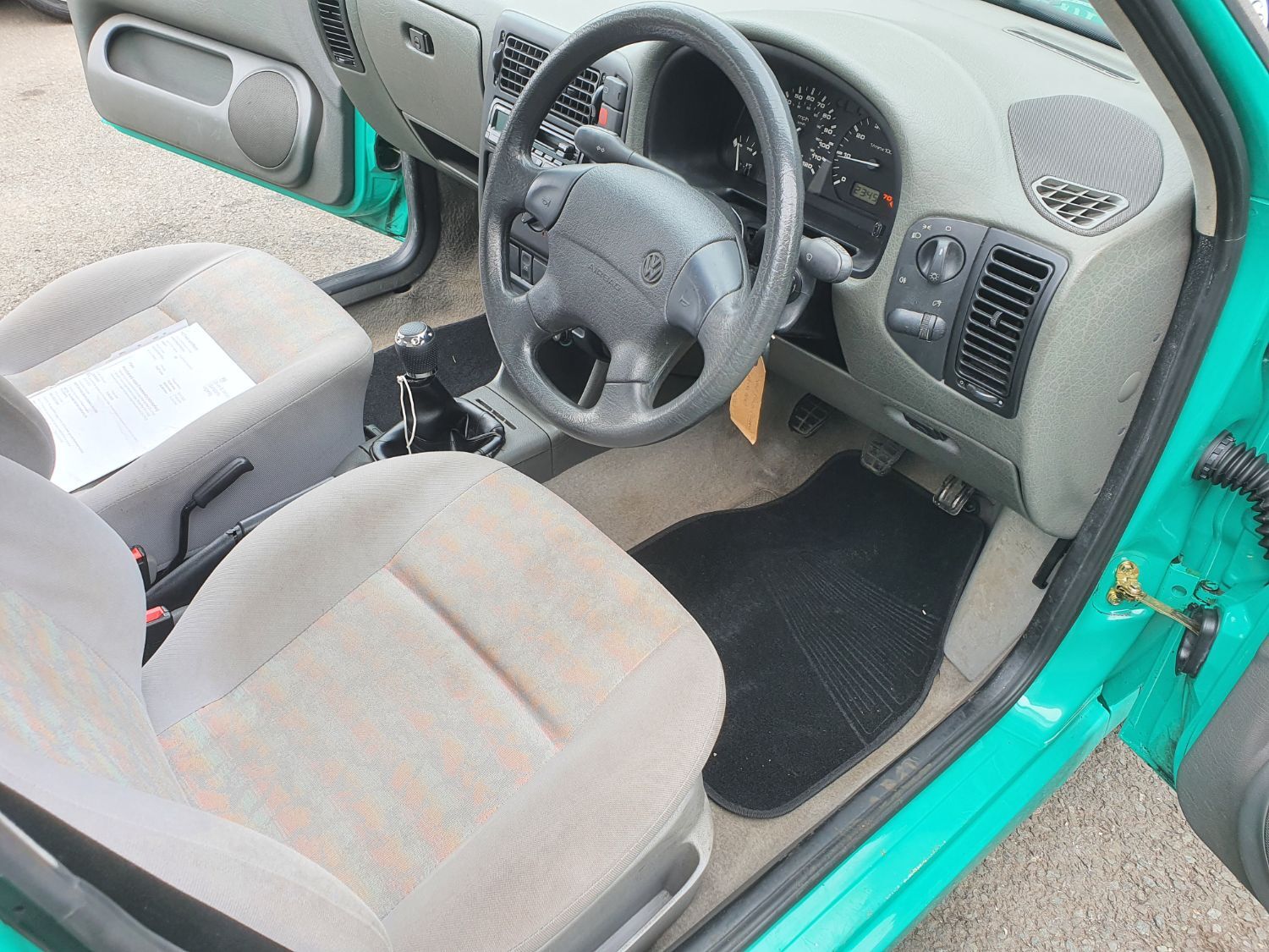 Vw polo 1998 online interior