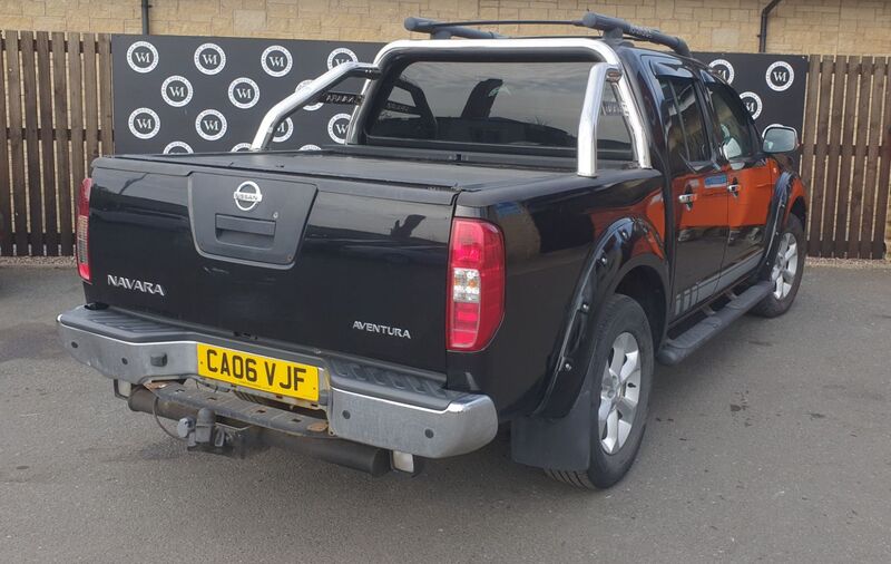 NISSAN NAVARA